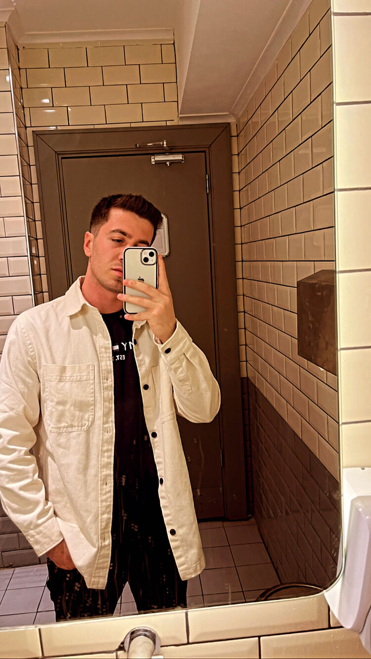  Bodrum,   Ugur, 27 ,   ,   
