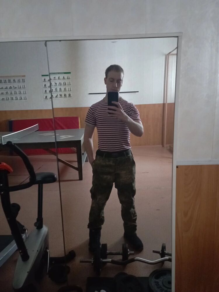  43383140  , 22 ,    -