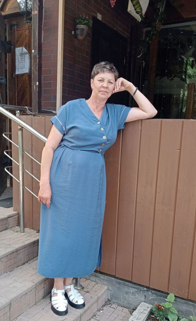 44183440  Larisa, 57 ,    