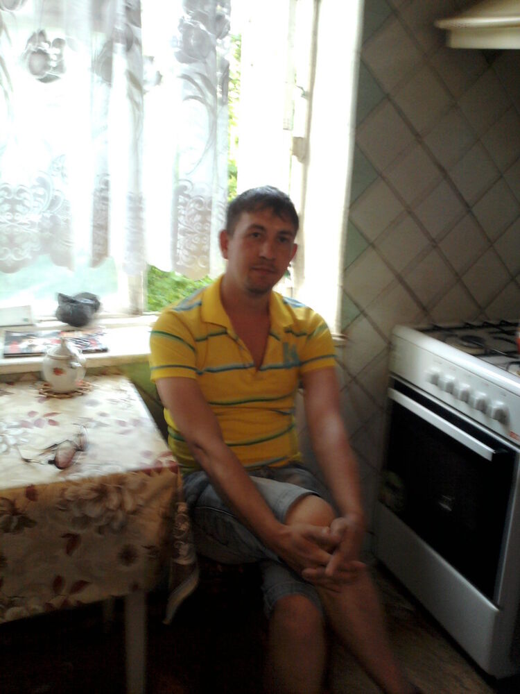  4337880  Aleksandr, 37 ,    