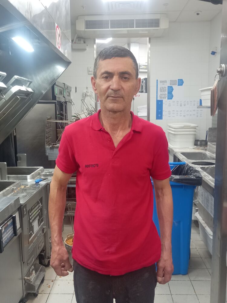  35233660  Ziyodulla, 57 ,    