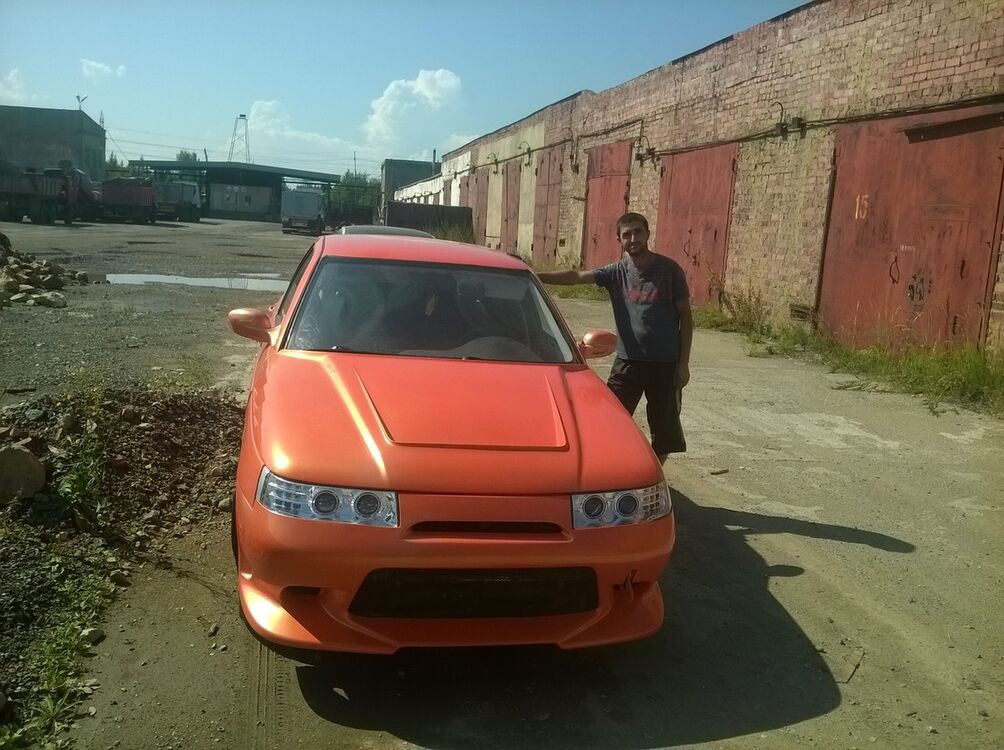  8916970  Varujan, 37 ,     