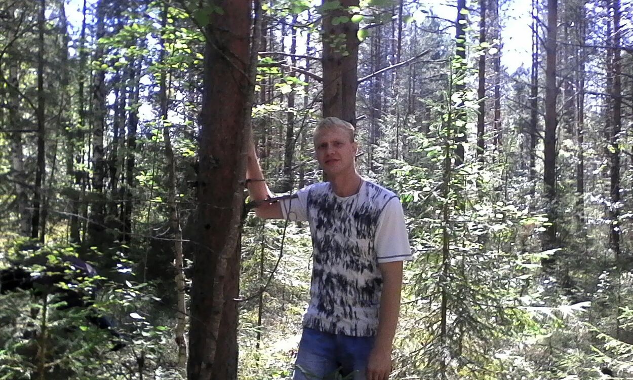  27082490  Alexander, 36 ,    