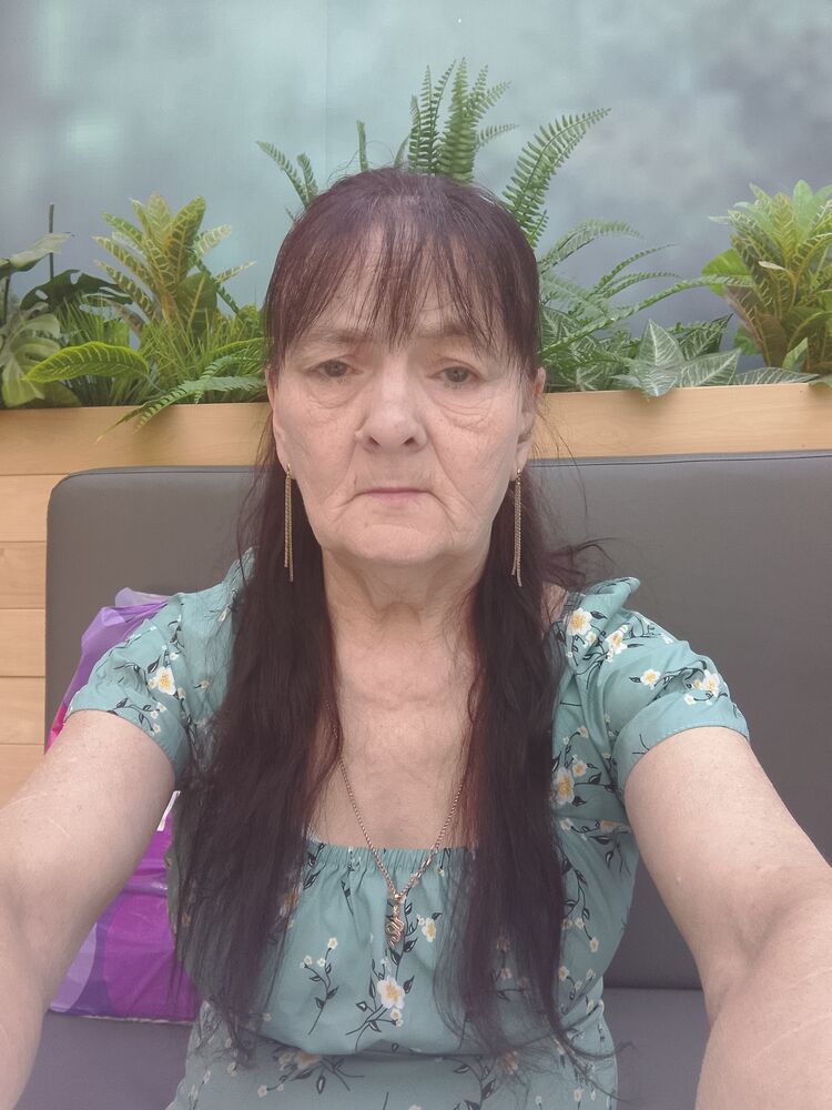  52657000  Olga, 62 ,    