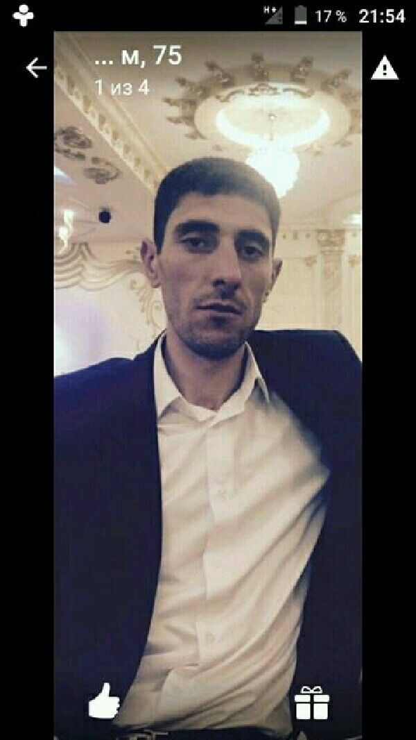  ,   Arman, 36 ,   ,   