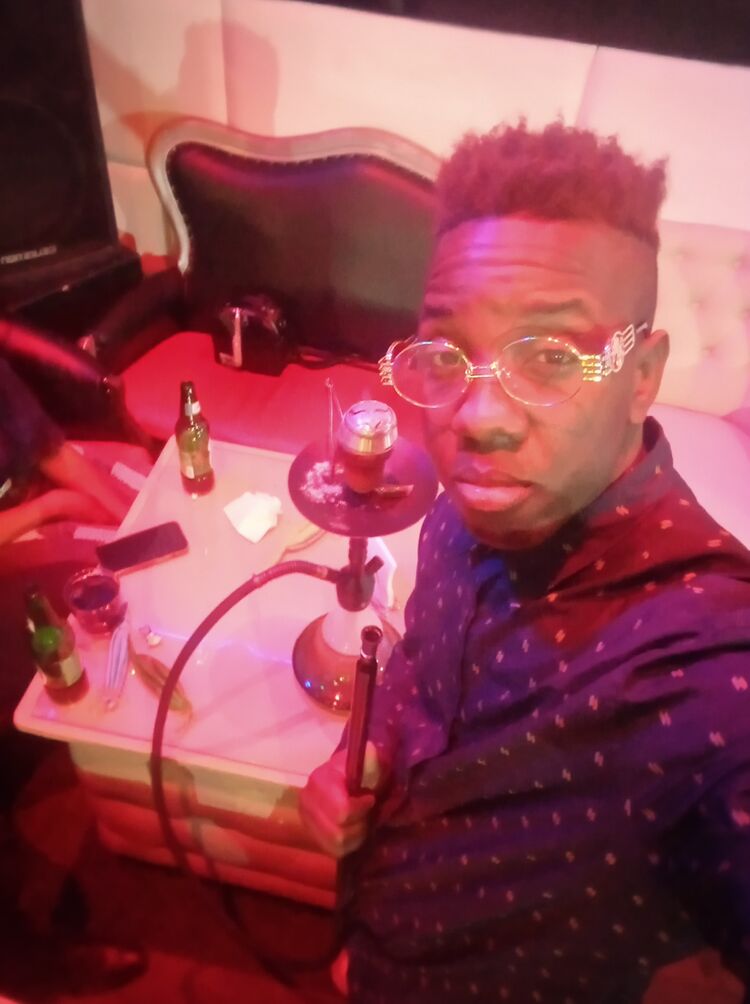  31084260  Reinier, 33 ,    