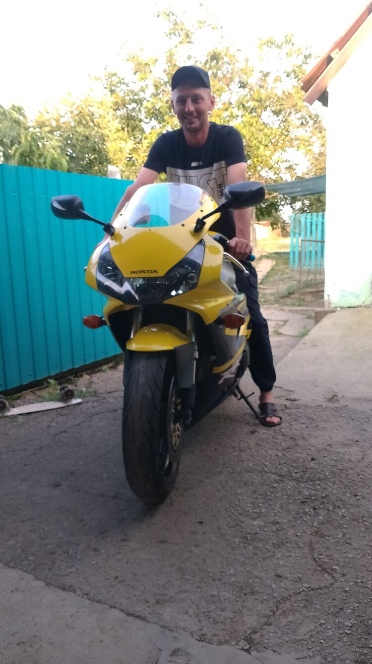  52103770  , 40 ,    --