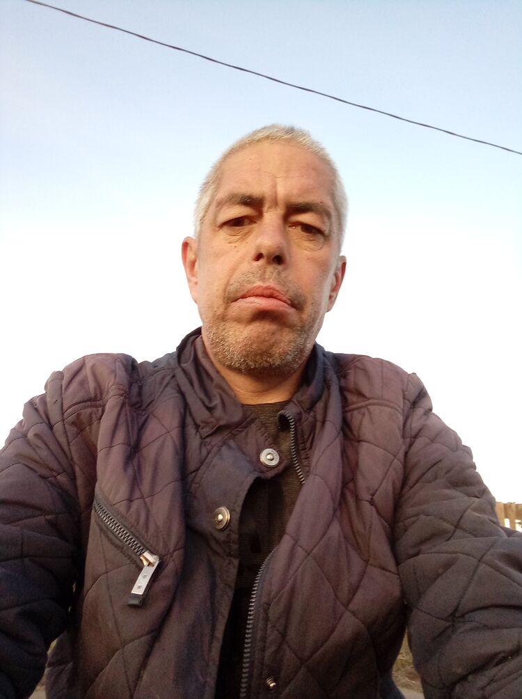  38650400  Sergey, 49 ,    