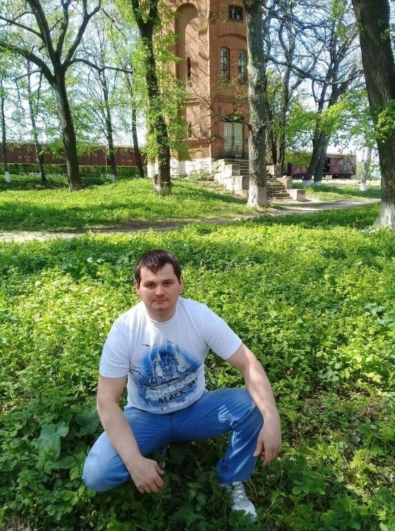  ,   Anatoli, 38 ,   