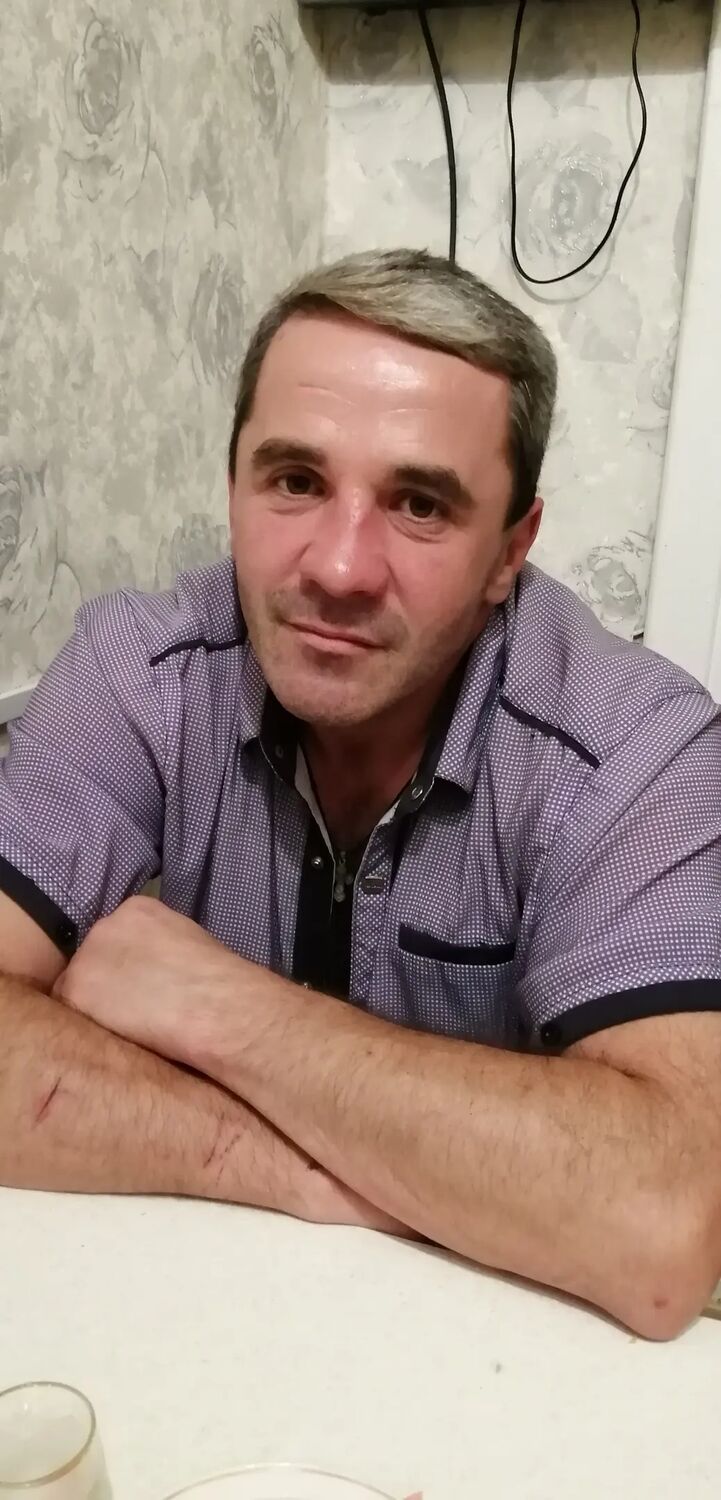  48992470  Rafael, 49 ,    