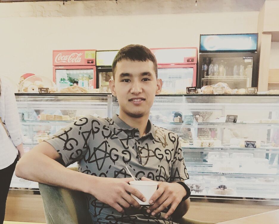  16847590  Melyaz, 28 ,    