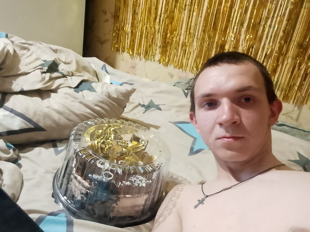  52242510  Danila, 21 ,    