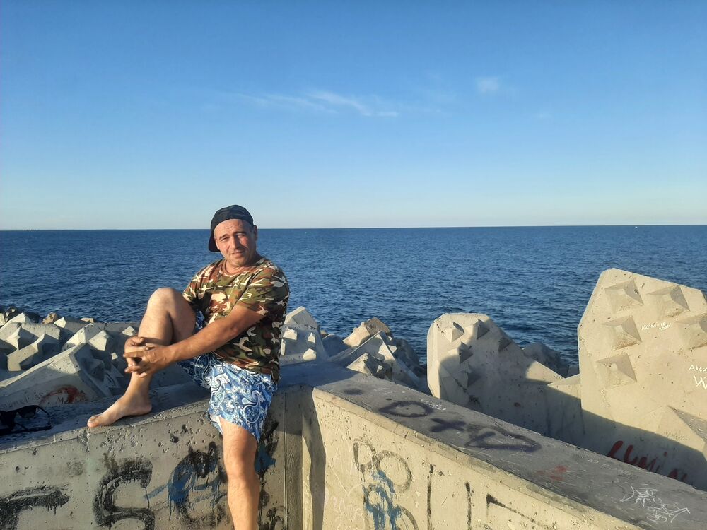  ,   Vitalie, 37 ,   ,   , c 