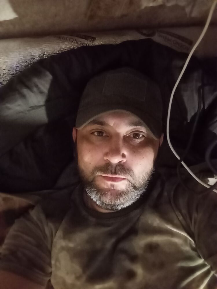  47116980  Pavel, 39 ,    