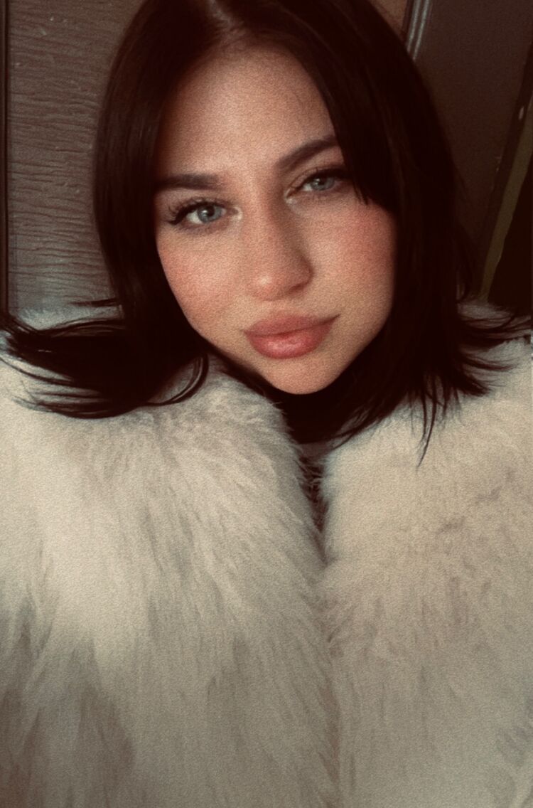 ���������� �����������, ���� ������� Elena, 21 ���, ������������ ��� ���������