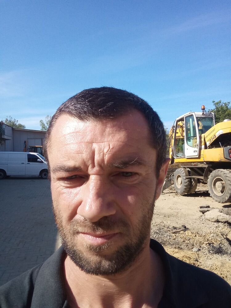  45689060  , 34 ,    