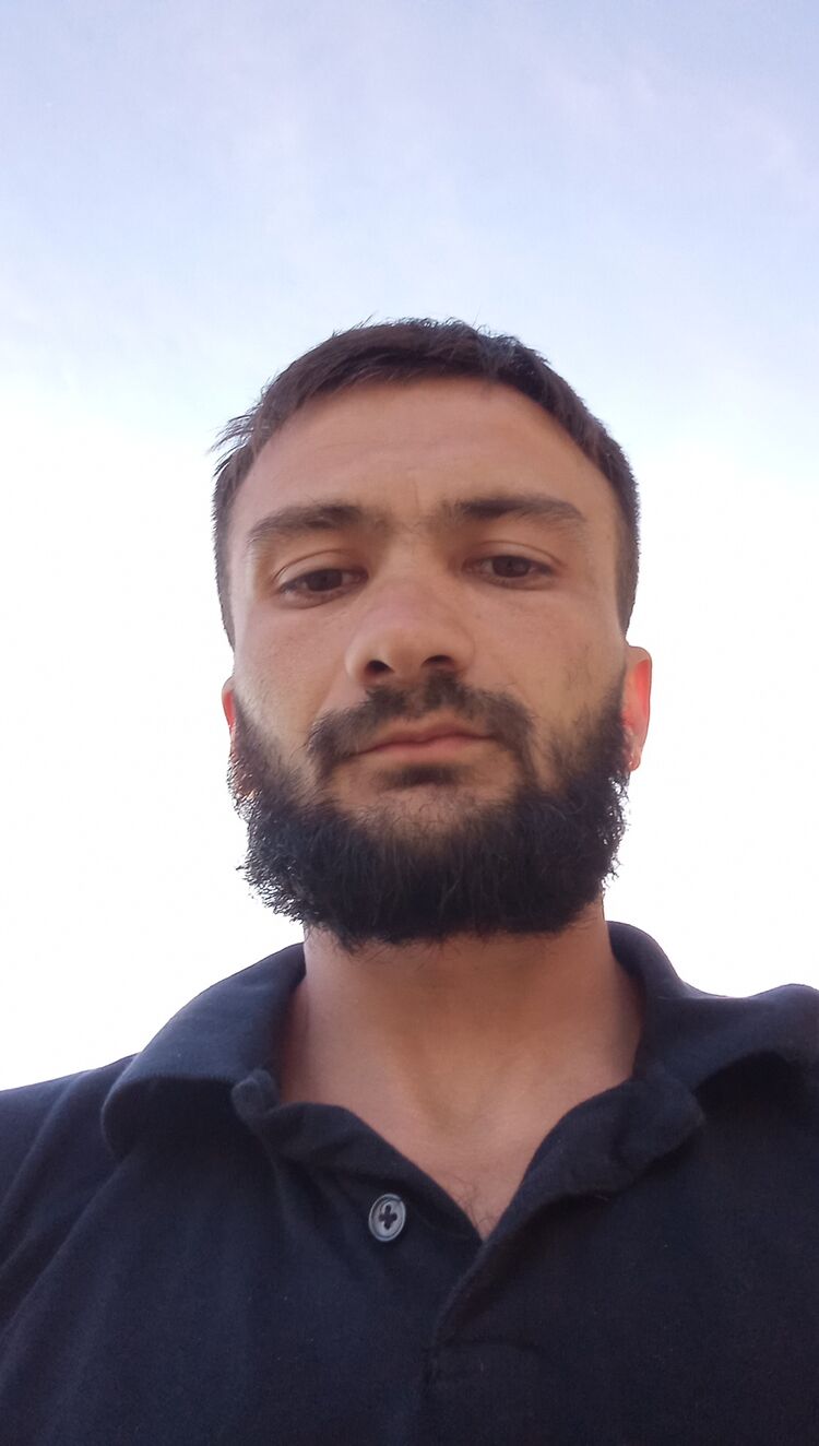  44239690  Arman, 28 ,    