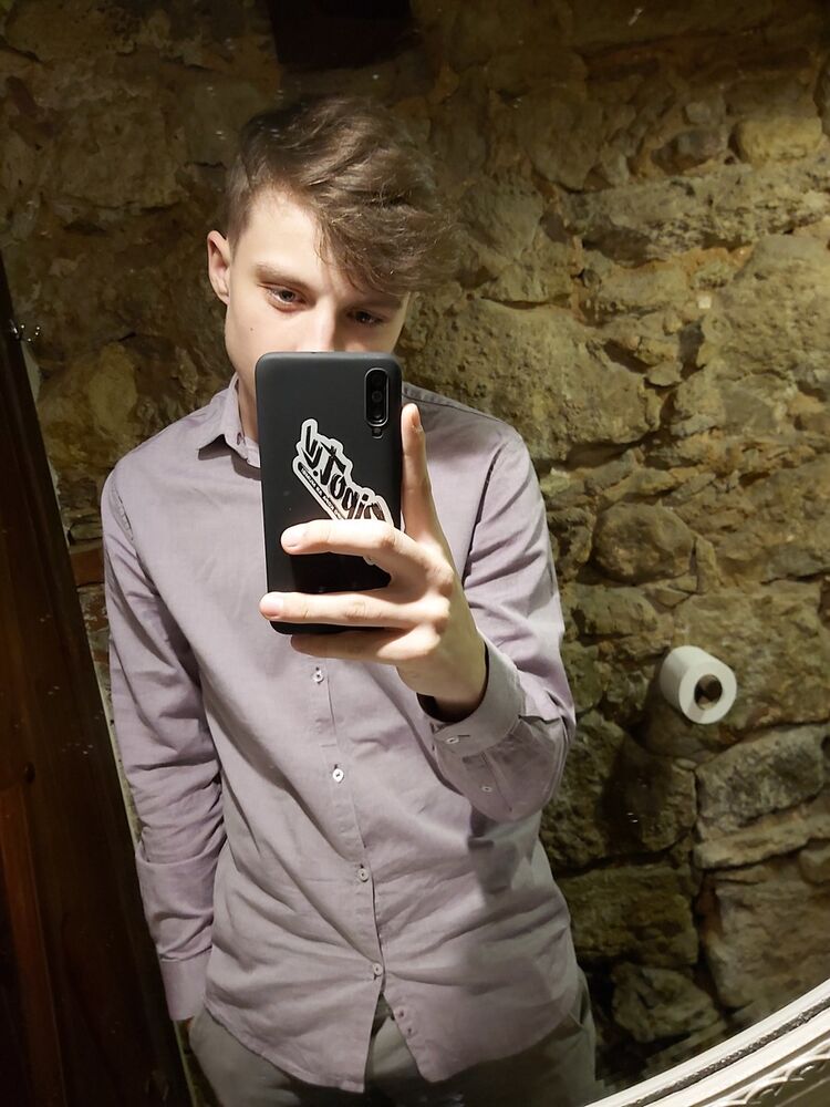  18405120  Markuss, 24 ,    