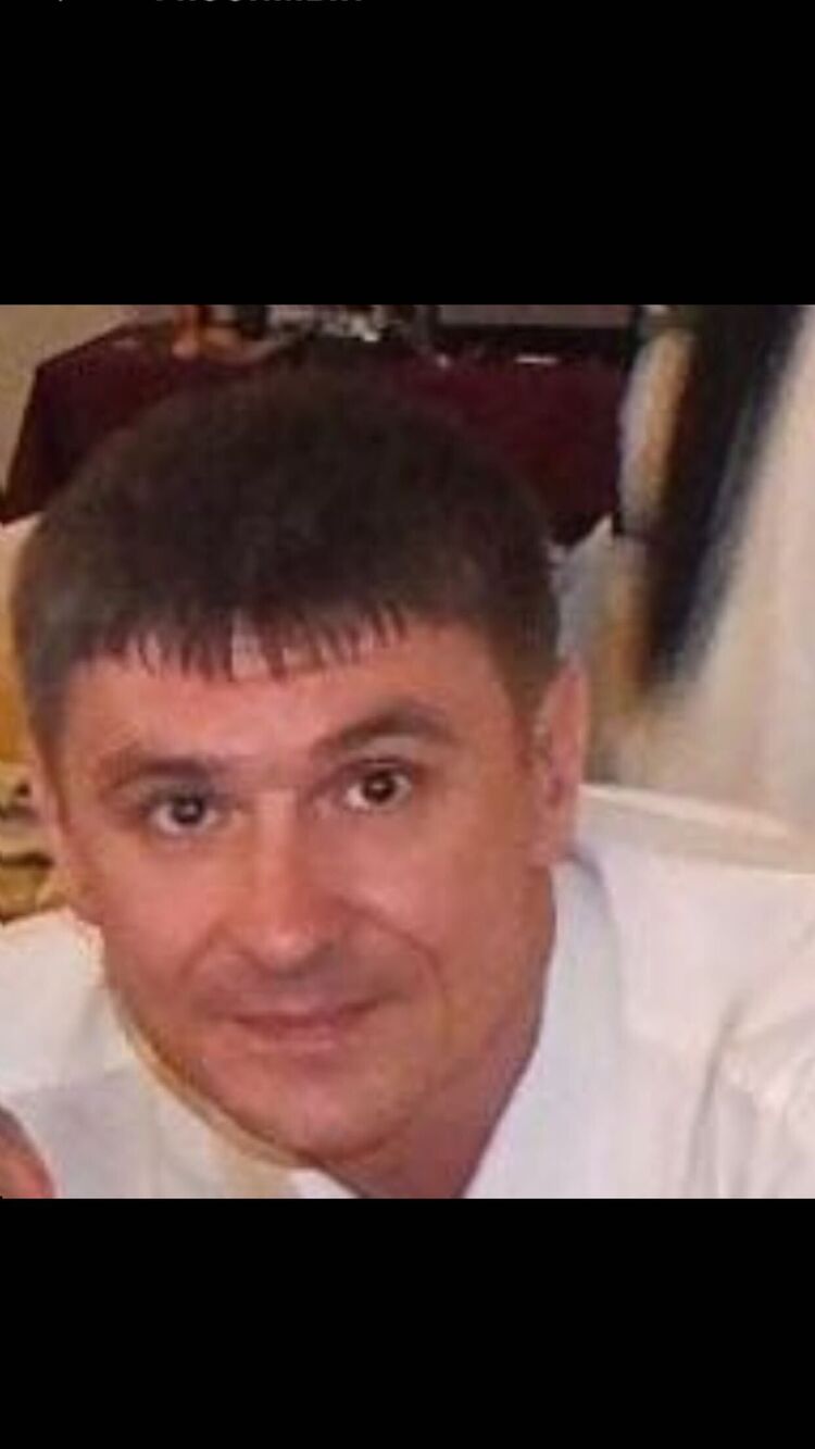  33903000  Oleg, 44 ,    