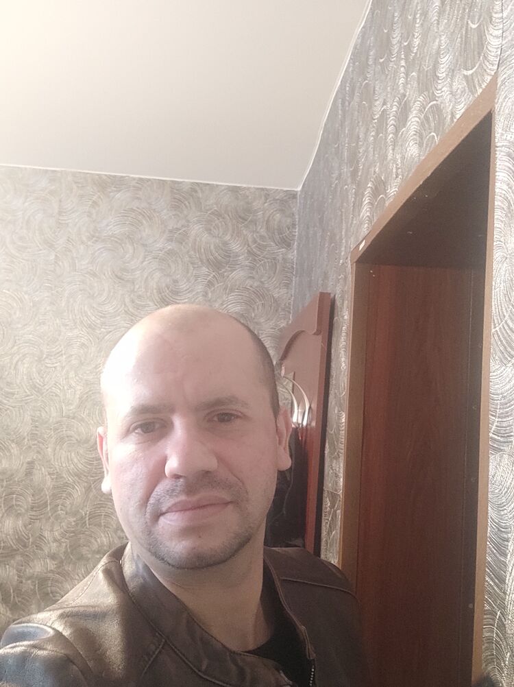  33552210  Alexandr, 40 ,    