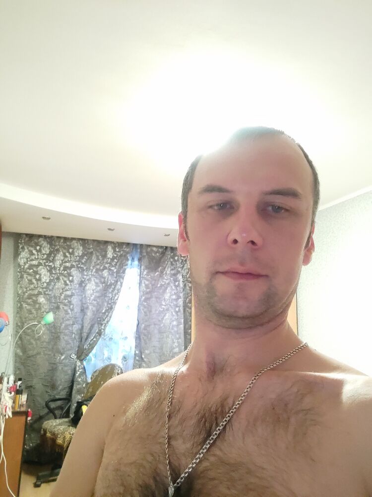  ,   SEREGIN, 37 ,   ,   , c 