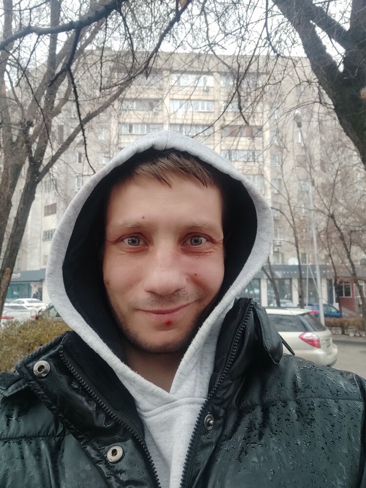  33025880  , 42 ,    
