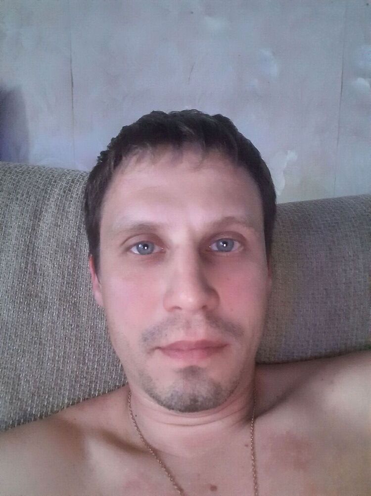  ,   Denis, 42 ,   ,   