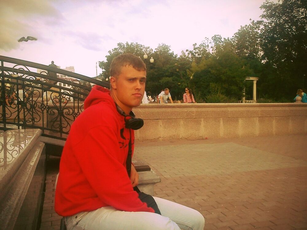  -,   , 32 ,   