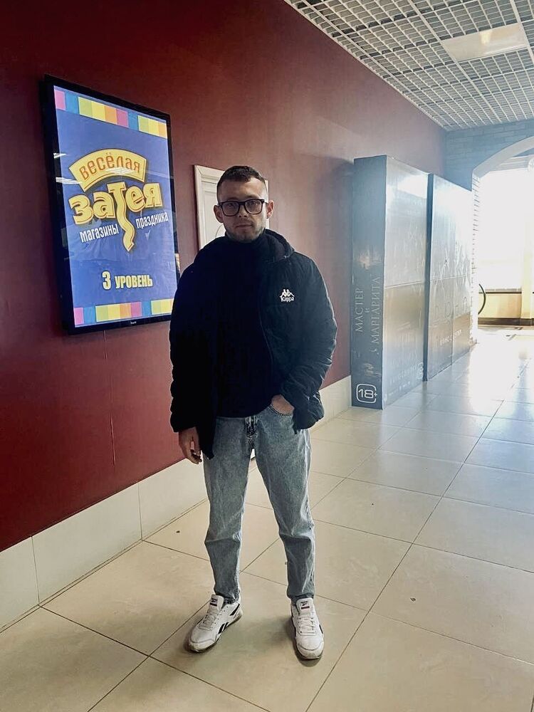  43869640  , 23 ,    