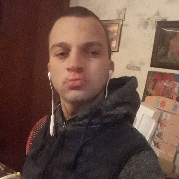  41362390  Vitali, 30 ,    
