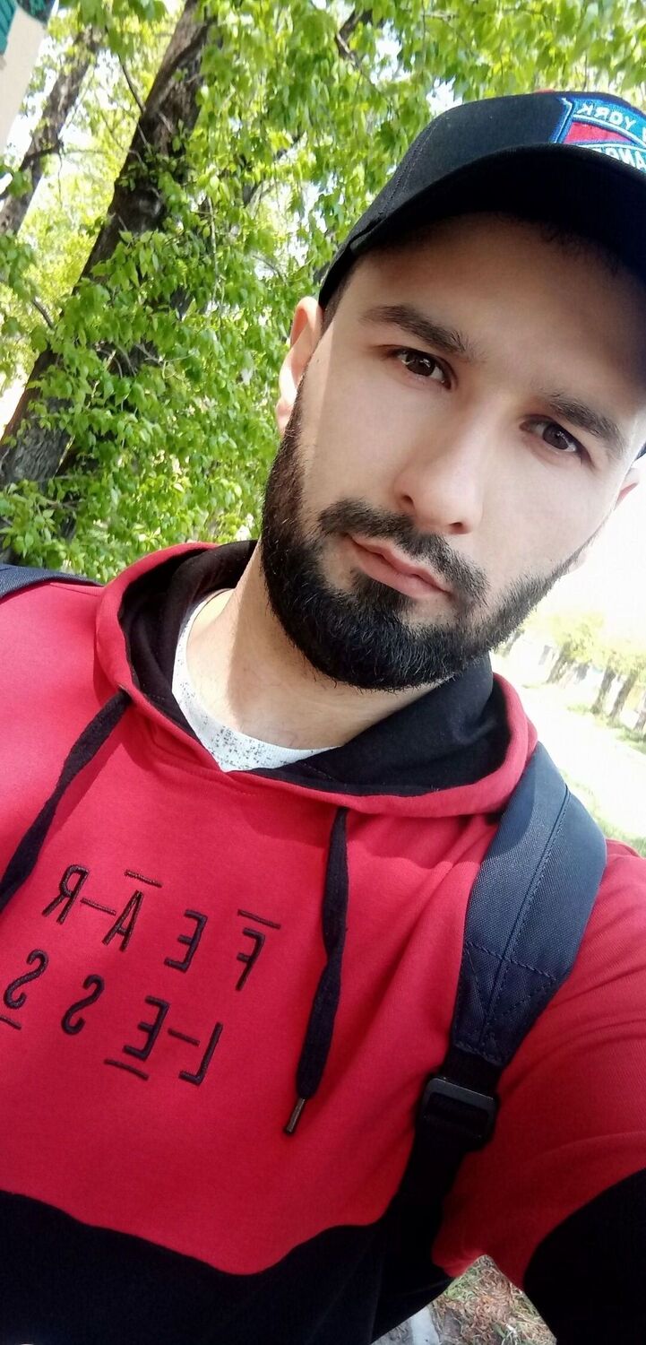  ,   Kamil, 32 ,   ,   