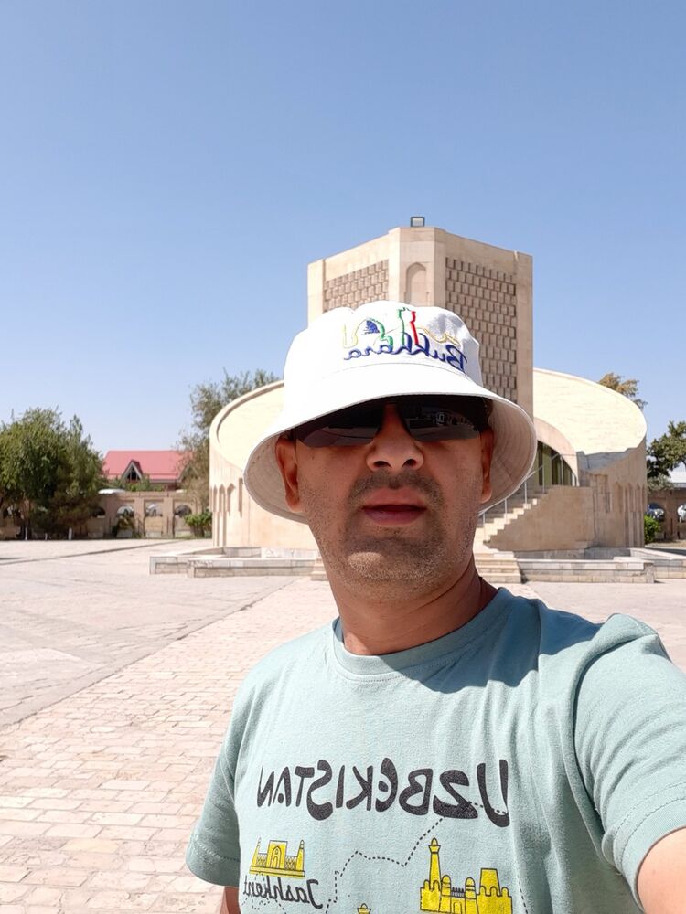  ,   A ManInBlack, 45 ,   