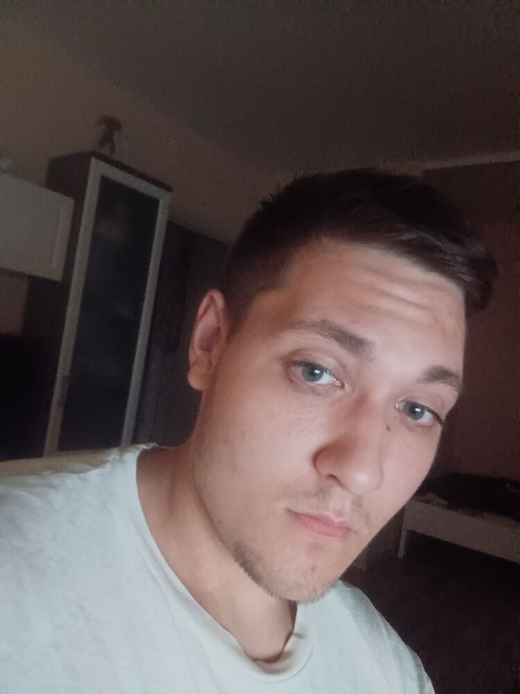  44852660  , 22 ,    