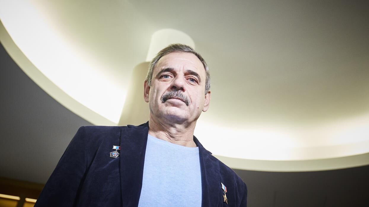  ,   Mikhail korn, 65 ,     , c , 
