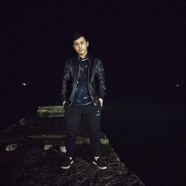  54307870  Abror, 22 ,    