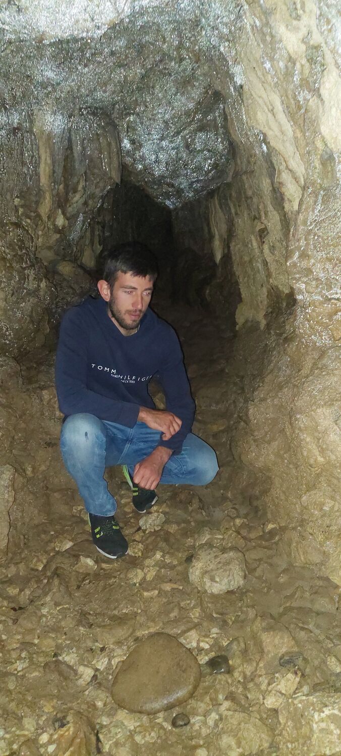 ,   Luka, 28 ,   ,   