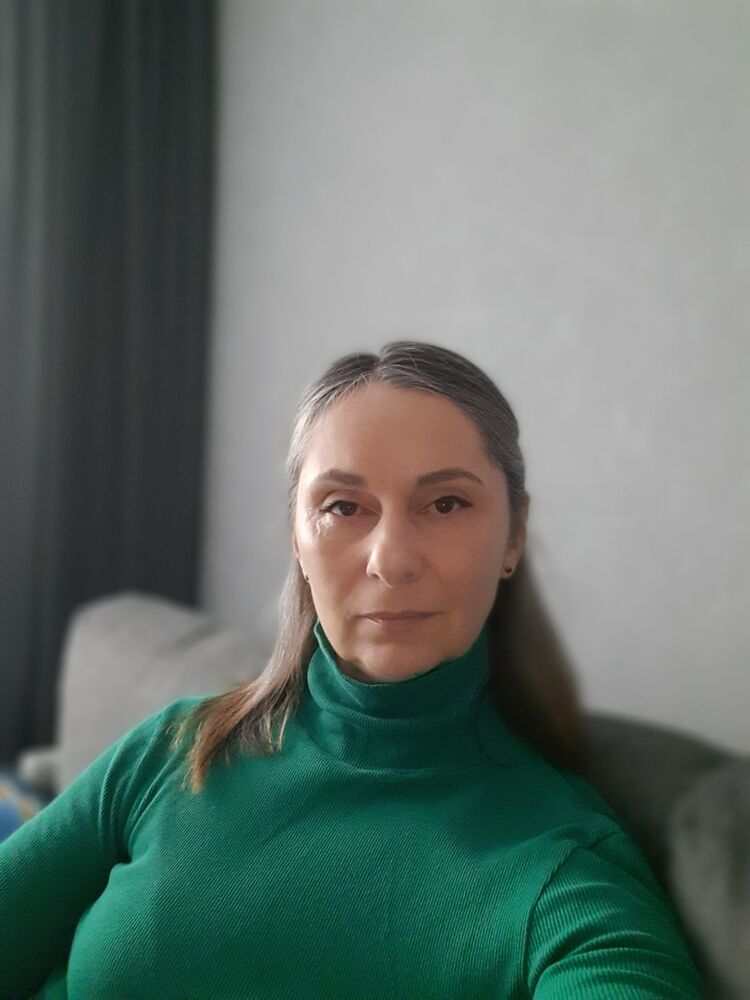  54056170  Nina, 53 ,    