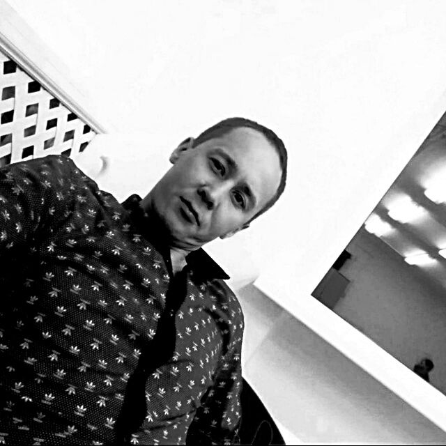  31265770  Sergey, 40 ,    