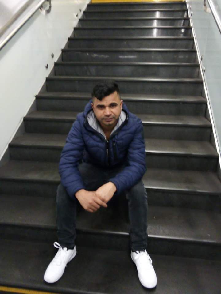  26017790  Salim, 30 ,    Mugnano Di Napoli