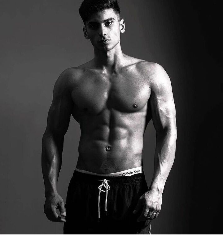  31517720  Aziz, 21 ,    