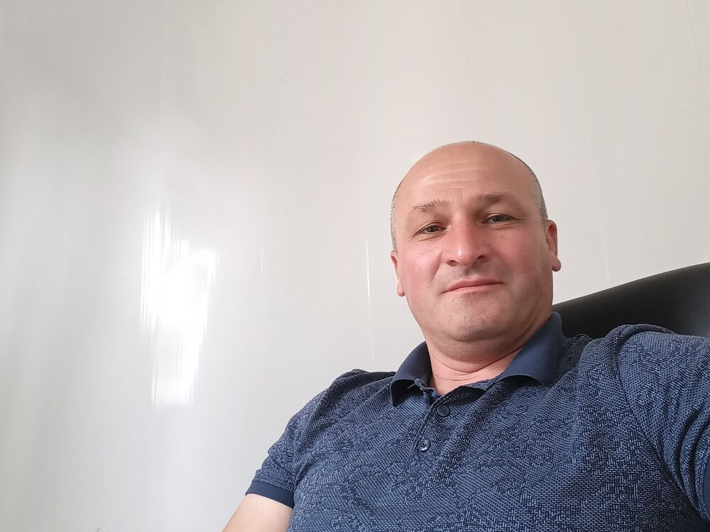  ,   Ali, 45 ,   ,   