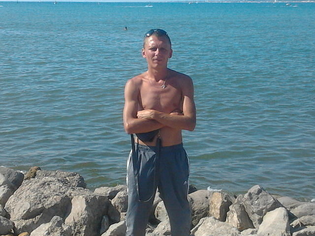  10601320  Andrey, 46 ,    