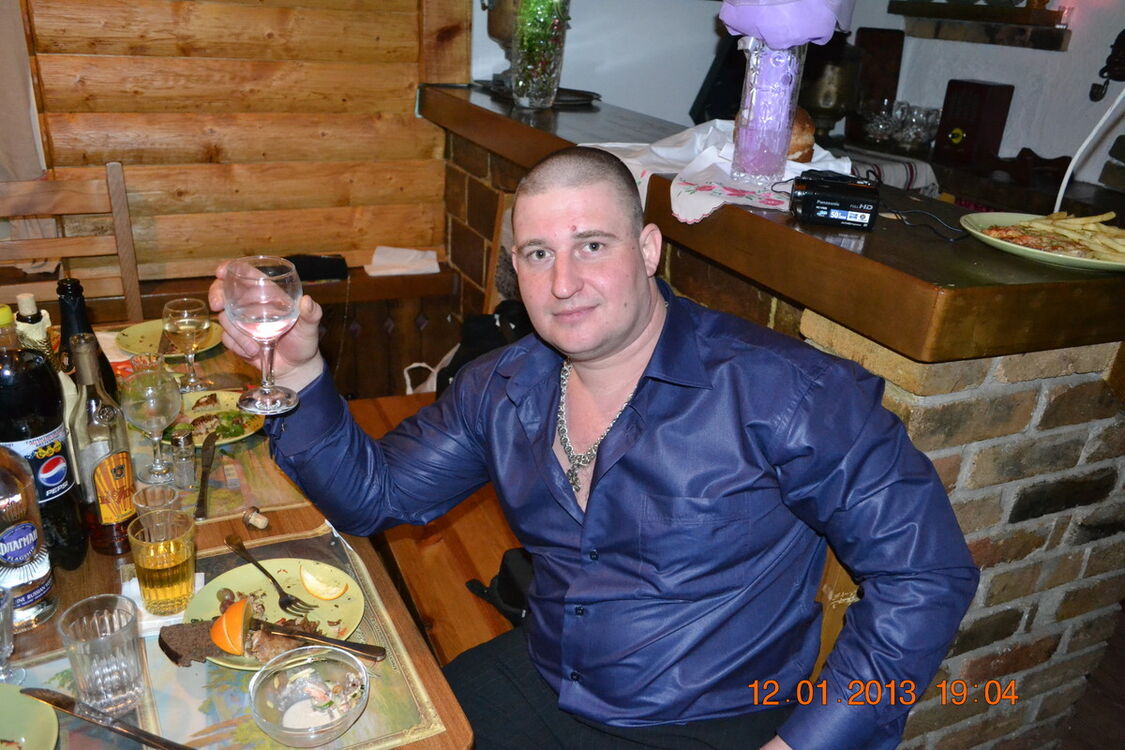  7966620  Sergey, 40 ,    