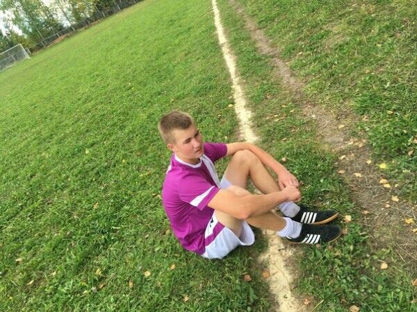  37822650  Artyom, 22 ,    -