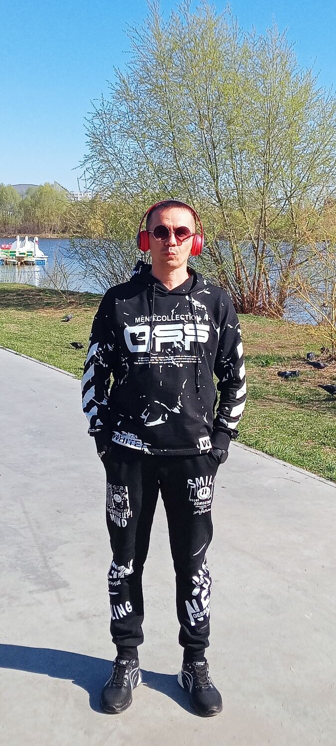  28632340  Lenar, 45 ,    Novy