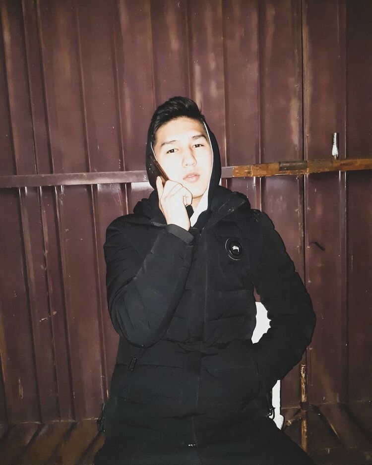  ,   Erik, 25 ,  