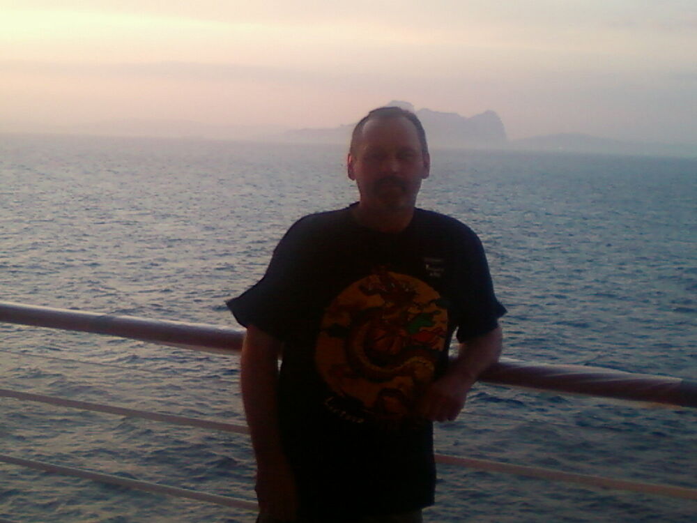  11181490  Sergej, 58 ,    