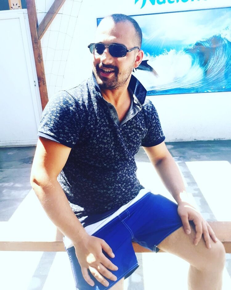  ,   Onur, 32 ,   ,   , c 
