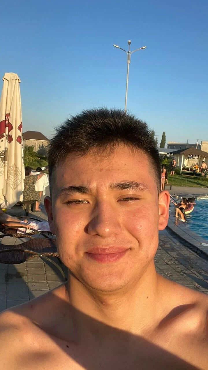  32436130  Madi, 22 ,    