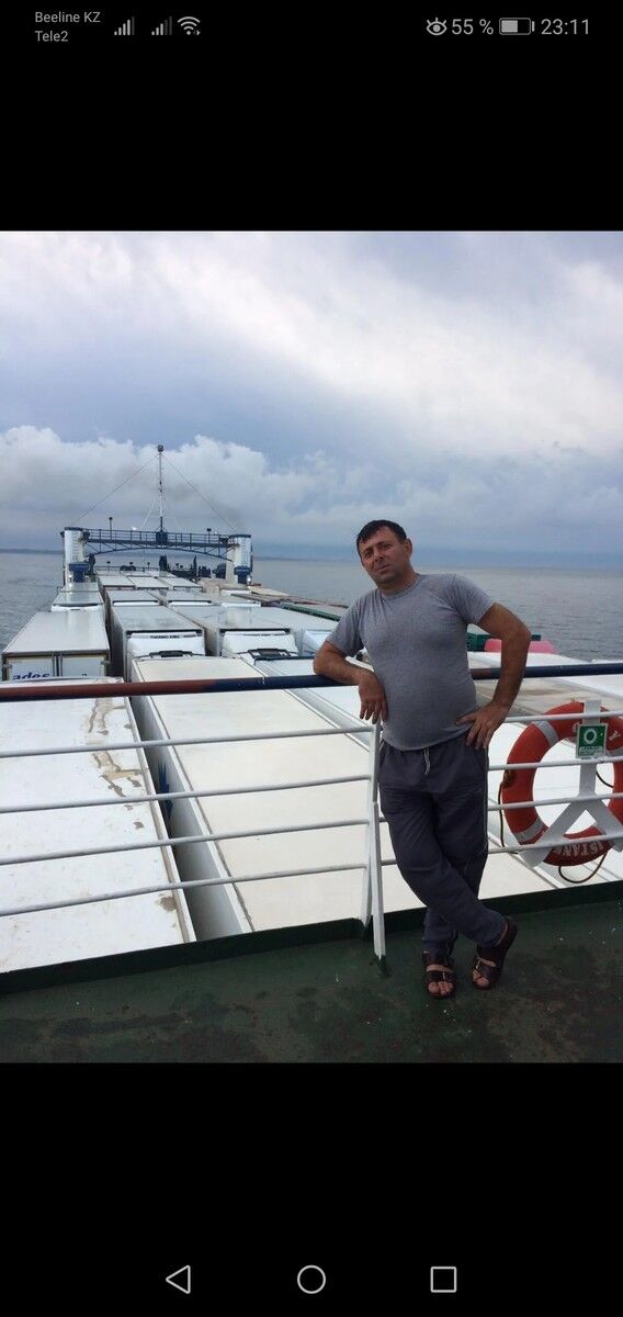  18900380  Kazim, 51 ,    